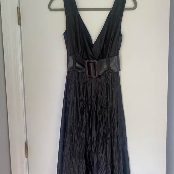 People Like Frank Black Sheath Dress with V-Neck for Cocktail Night Out - Picture 12 of 14